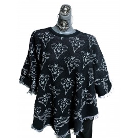 Poncho bordado serie Baphomet